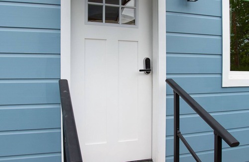 San Rafael House | The Marin Modern, 2BR/2BA + Private Garage