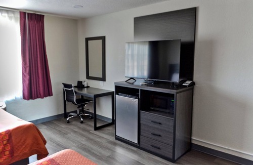 Downtown Klamath Falls Hotel | The Maverick Motel, Main Street USA Collection by PNW Hospitality