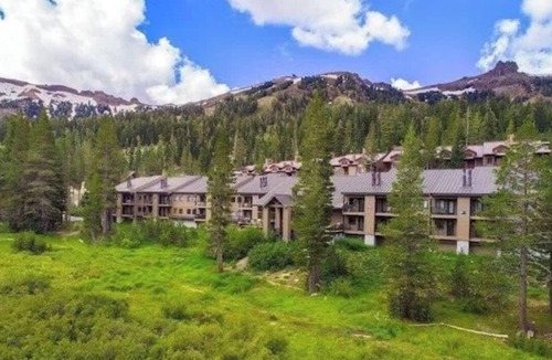 Kirkwood Apartment | The Meadows- Charmed Hotel Unit Steps to Ski Lifts