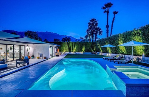 El Mirador House | The Mirador House - Private Estate, Iconic Views, Pool & Spa, Downtown