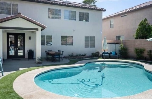 North Las Vegas House | The Mojave Tiki Mirage With Pool - North Las Vegas