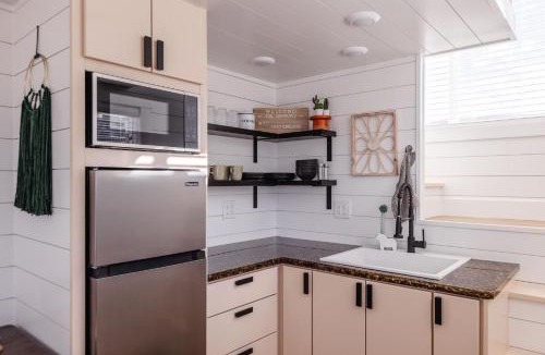 Apple Valley House | The Narrows Tiny Home