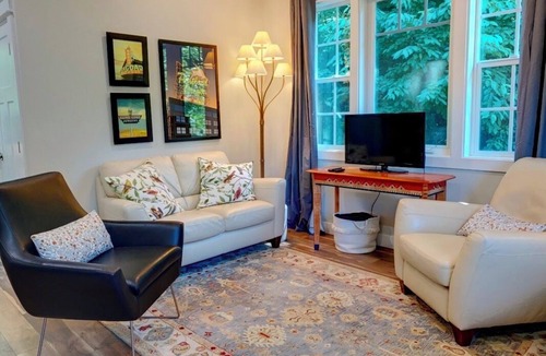Jennings Lodge Apartment | The Nest- A Peaceful Apartment near the Willamette River