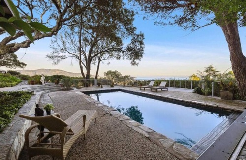 San Rafael House | The Oak - Luxury 4B4B Resort Stay in San Rafael with Pool and Hot Tub