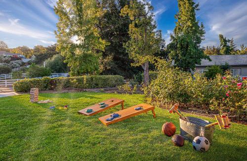 Murrieta House | The Oaktree Estate by Fieldtrip - 7 Acre Private Resort with Lake Pool Vineyard