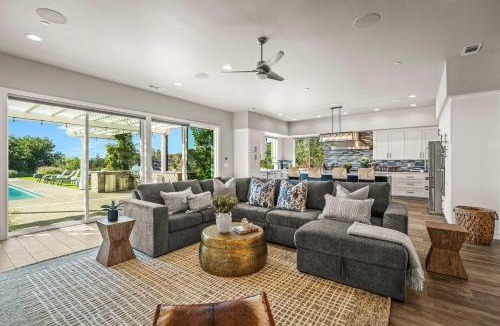 Larkfield-Wikiup House | The Overlook Family Home by Sonoma Stays
