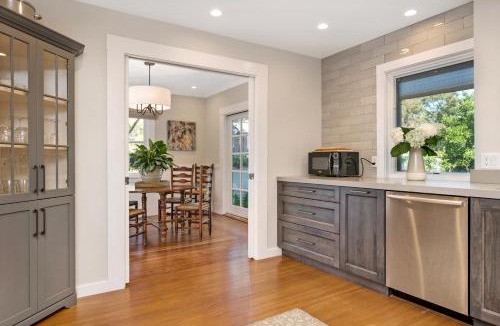 Alta Heights House | The Oxbow House - Designer 3BD/2BA Home
