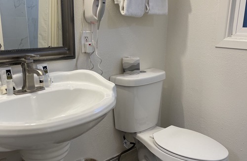 Shell Beach Hotel | The Palomar Inn