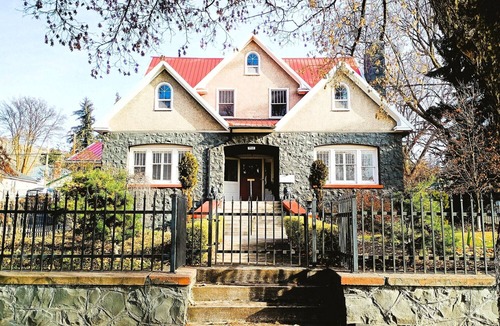 Altamont Bed & Breakfast | The Peregrine - Celebrating Wildlife Conservation