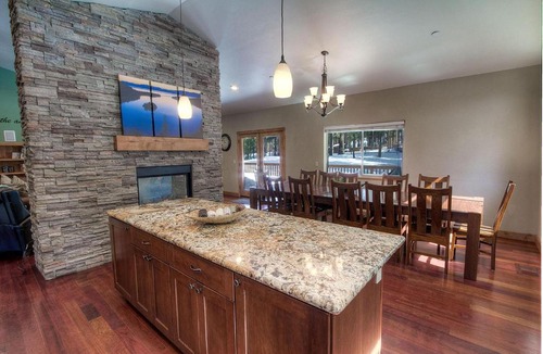 South Lake Tahoe House | The Phoenix by Lake Tahoe Accommodations