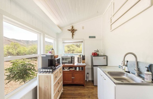 Willcox House | The Pioneer House | Summer Cottage in Willcox