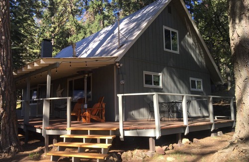 Klamath Falls Cabin | THE REDBAND CABIN - 2 acres at Rocky Point on Klamath Lake - Boat, hike, fish!
