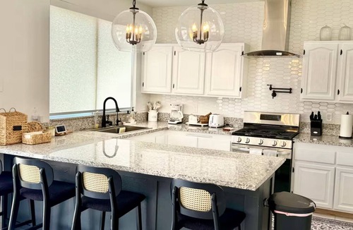 Summerlin House | The Refuge of Dreams – Family-Friendly 3BR/3BA Home with Pool, Spa & Gym Access