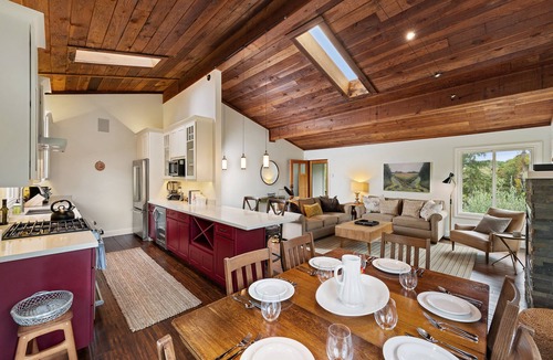 Monte Rio House | The Retreat at River Gardens ~ Spacious, Hot Tub, Riverfront!
