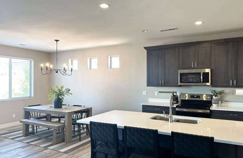 Page House | The Retreat - Hot Tub, Fire Pit, Boat Parking