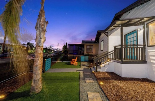 Corridor House | The Retro Wave Themed House