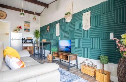 Alum Rock Apartment | The Sage Boho Cali Dreamy Retreat