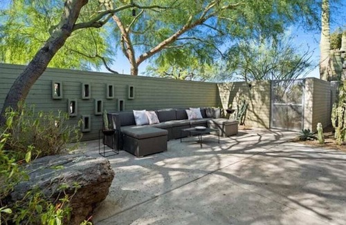 Village Grove House | The Scottsdale Spot: Modern Desert Escape