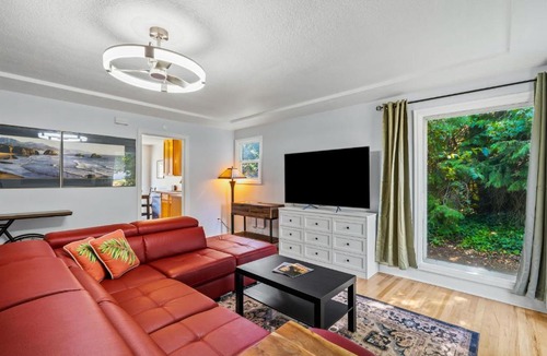 Downtown Vancouver House | The Sunny Side Stay