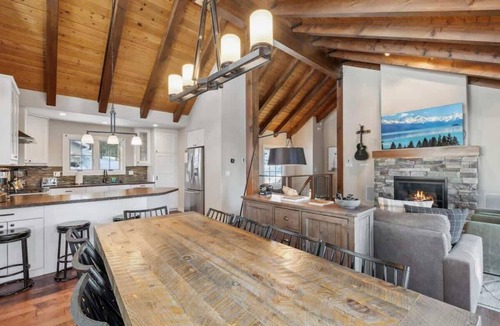 Kingswood Estates House | The Tahoe Treehouse: Hot Tub, High-end, Views