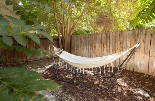 Chico House | The Treehouse - Walk to Chico State/Downtown/Enloe