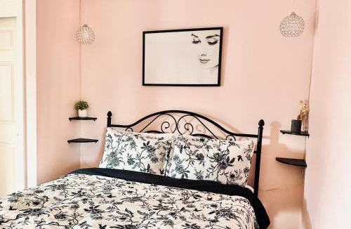 Southeast Salem Apartment | The Twin Flats, Audrey and Far East Escape