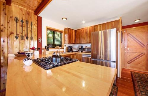 Green Valley Lake House | The Valley's Cabin