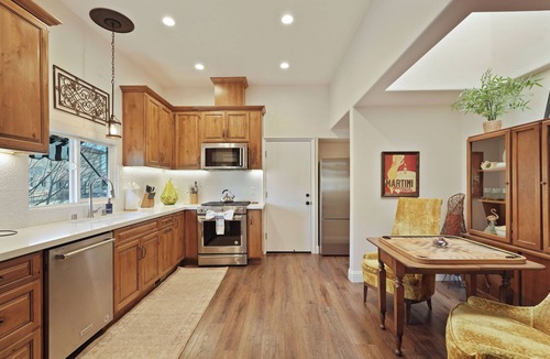 Lodi House | The Veranda on Walnut - Luxury Downtown Lodi Stay