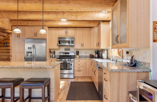 June Lake House | The Village Log Home