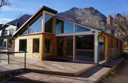 Zion National Park South Entrance House | The Watchman View Gallery ~ Explore Zion National Park!