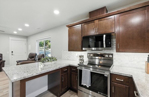 West Village Apartment | The White House | Unit 1
