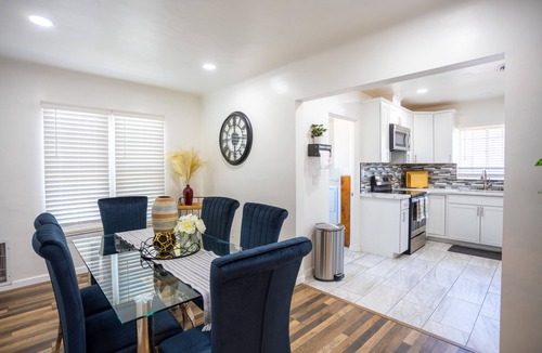 Yuma Townsite House | The Yuma White Modern Pool/Pet friendly Home