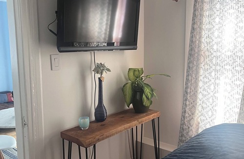 Mission District Apartment | Thoroughly Modern Victorian Guest Suite on historic Mission District street.