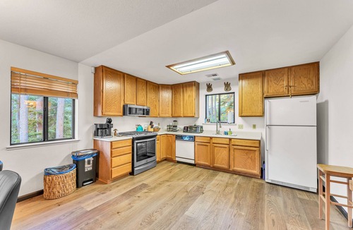 Soda Springs House | Ticket To Ride -Fun, Cozy, Close to it all, Cabin!