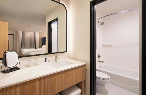 Laguna Hills Hotel | Tiller House, Laguna Hills, A Tribute Portfolio Hotel