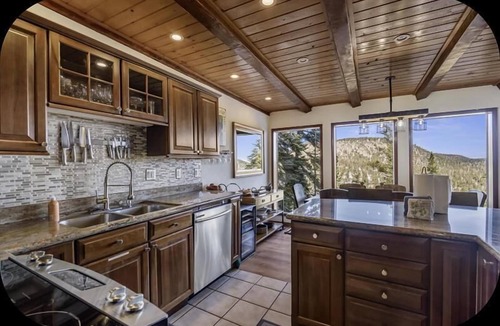 Mammoth Lakes Condo | Timber Ridge #47 - Ski in/Ski Out to Canyon Lodge