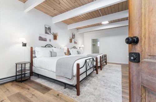 Springville House | Timberline Retreat CN Lodge #3