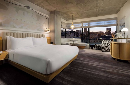 Tenderloin Hotel | Timbri Hotel San Francisco, Curio Collection by Hilton
