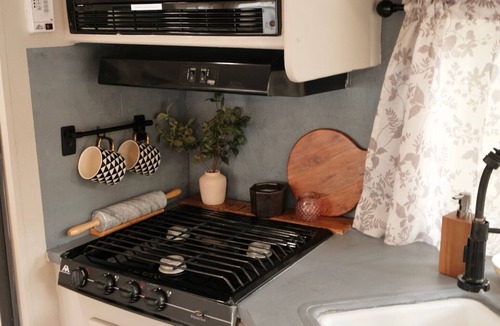 Leeds House | Tiny Home RV near Zion National Park! #14B