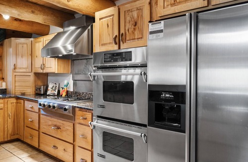 Highland Pines Cabin | Tombstone Hideaway*In the Pines* Quiet Retreat