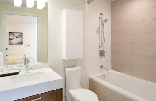 Downtown Los Angeles Apartment | Top Floor 3 Bed 3 Bath Penthouse Living In Luxury