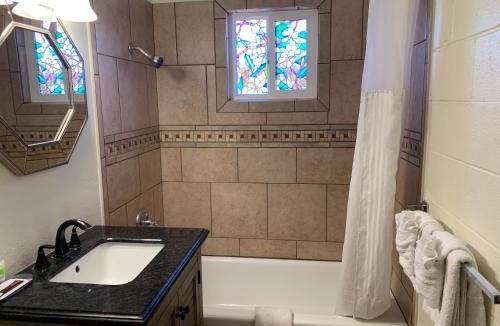 Klamath Falls Hotel | Townhouse Inn & Suites