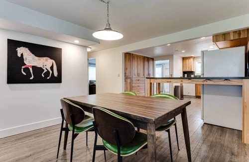 Amazon House | TrackTown Retreat-Walk to Hayward Field & U of O