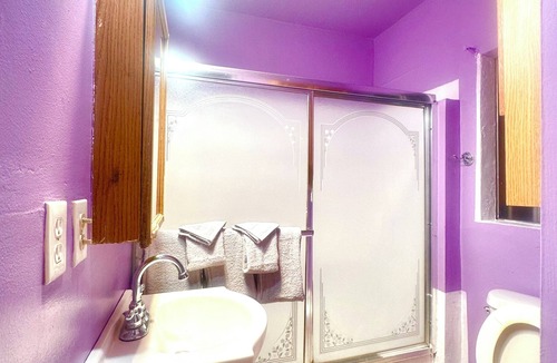 City Heights House | Tranquil 3-bedroom house with WiFi in sunny San Diego