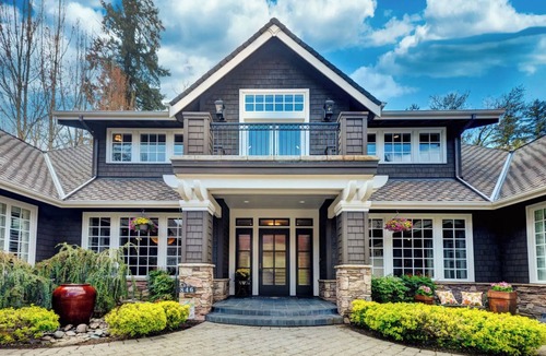 Hillsboro House | Tranquil Forest Chateau: hot spa, home theatre, outdoor bbq, w/lush green views