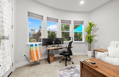 Orangevale Apartment | Tranquil Retreat: Pool, Spa, Firepit, Peloton, WFH
