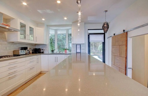 Marin City House | Tranquil townhome w/floor-to-ceiling bay view in charming Sausalito
