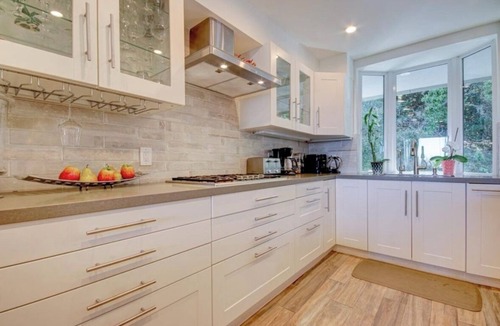 Marin City House | Tranquil townhome w/floor-to-ceiling bay view in charming Sausalito