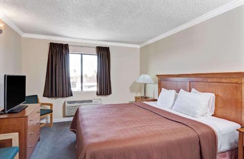 Mid Central Hotel | Travelodge by Wyndham Pasadena Central