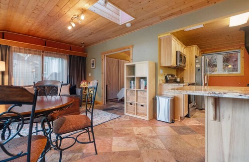 Crescent City Cabin | Treetop Cottage on the River